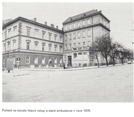 Hlavní vstup 1976.png